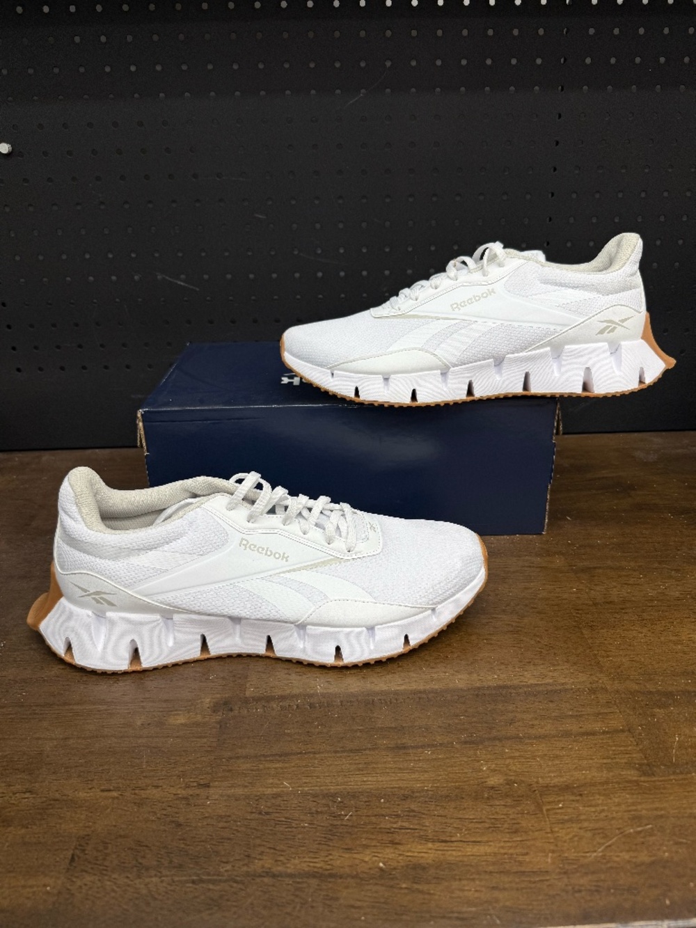 New W/O Box! Men's Reebok Zig Dynamica STR 'Triple White' Running Sneakers